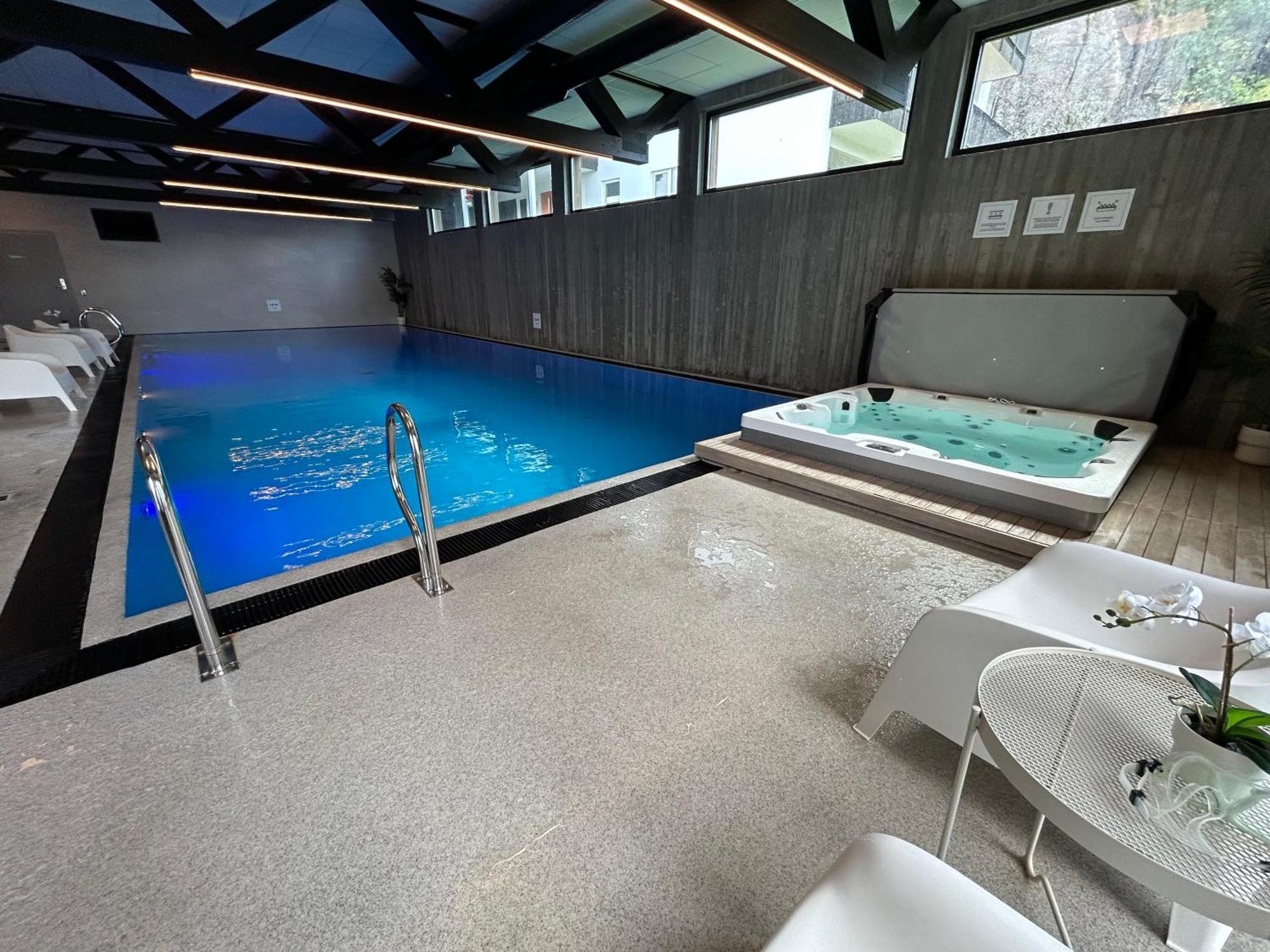 Sorlandsidyll Med Svommebasseng! Apartment Kristiansand Luaran gambar